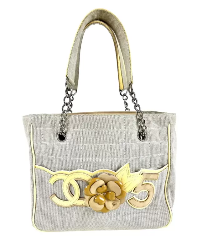 Chanel, sac petit cabas à proximité de Nice 