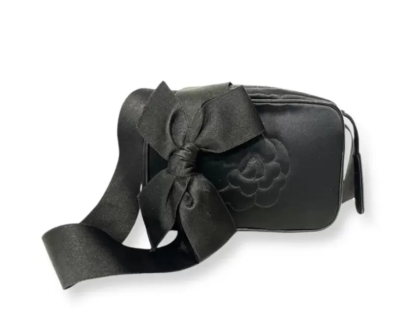 Chanel, sac Camelia à proximité de Nice 