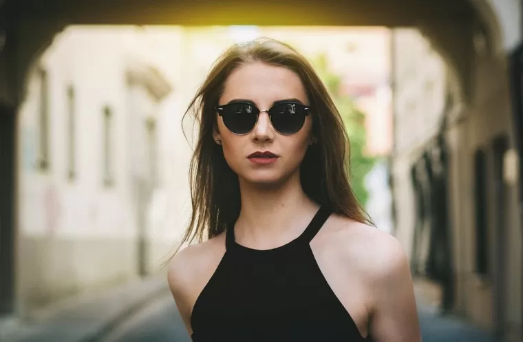 Estimer ma paire de lunettes de soleil Céline à Nice, Nice, LUXURY AND PRIM