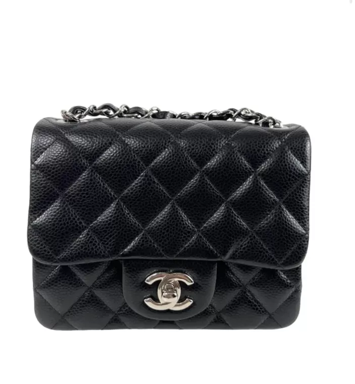 Chanel, sac "Classique mini" caviar noir matelassé seconde main luxe côte d'azur