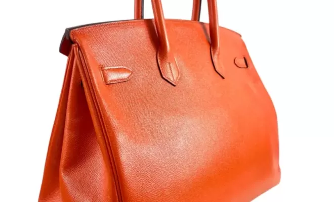 Hermès, Sac "Birkin" en veau Epsom orange.